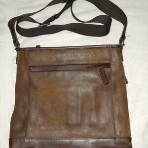 Coach "Camden Leather Tech Crossbody" F70920